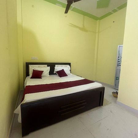 Hotel Vijay Palace Ayodhya Eksteriør bilde