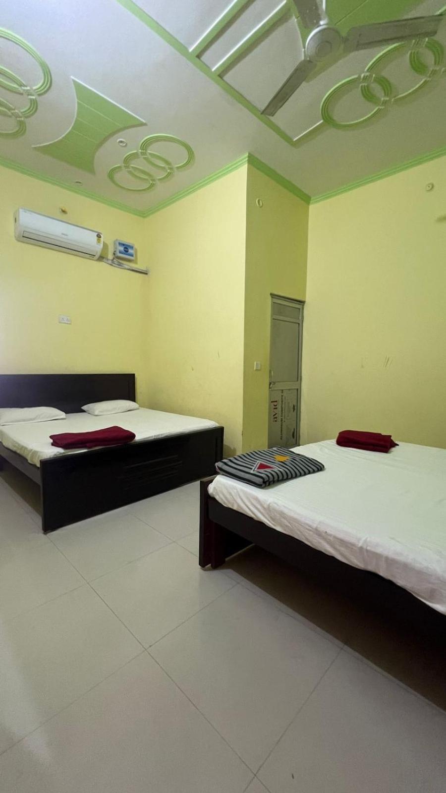 Hotel Vijay Palace Ayodhya Eksteriør bilde