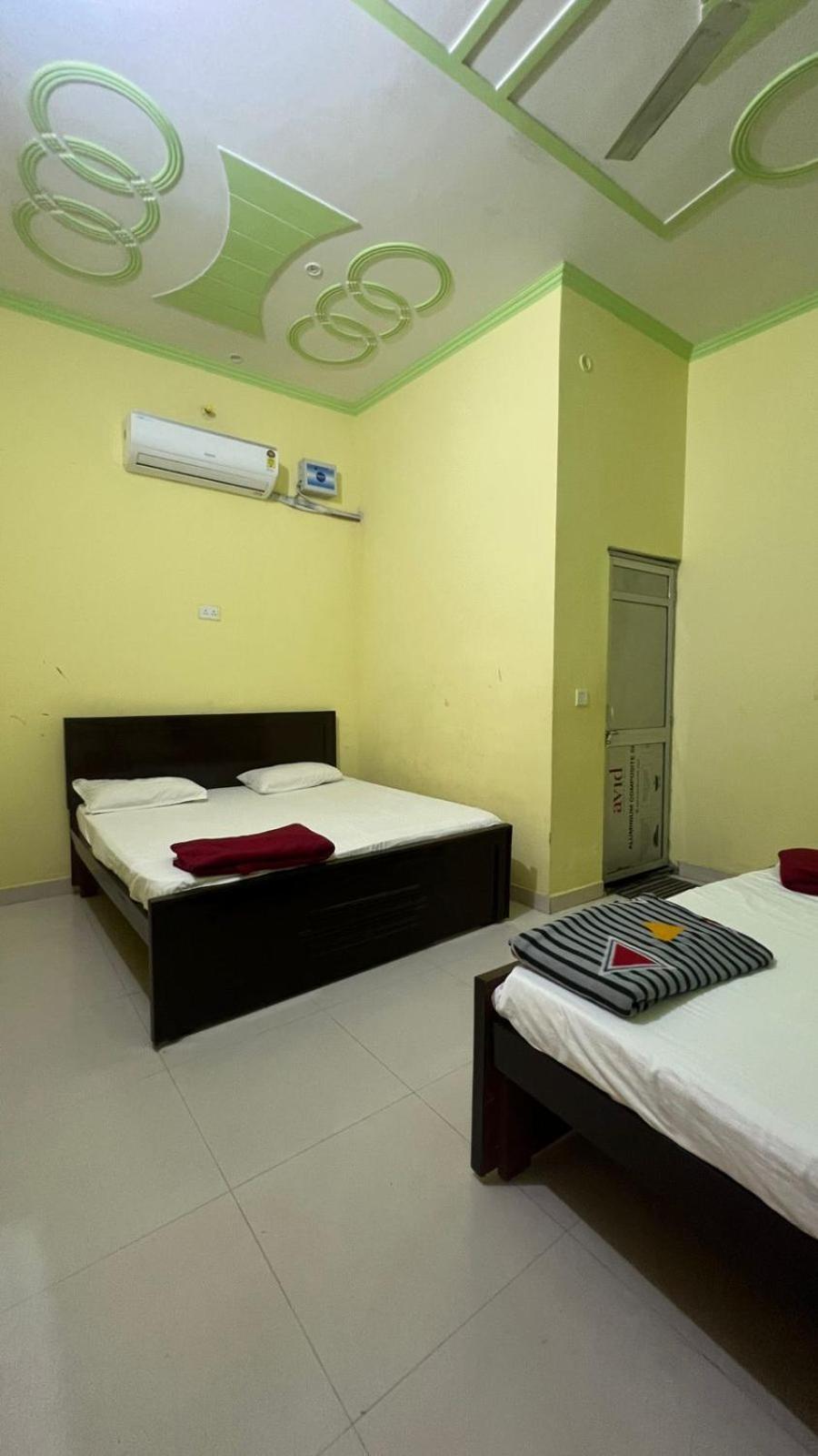 Hotel Vijay Palace Ayodhya Eksteriør bilde
