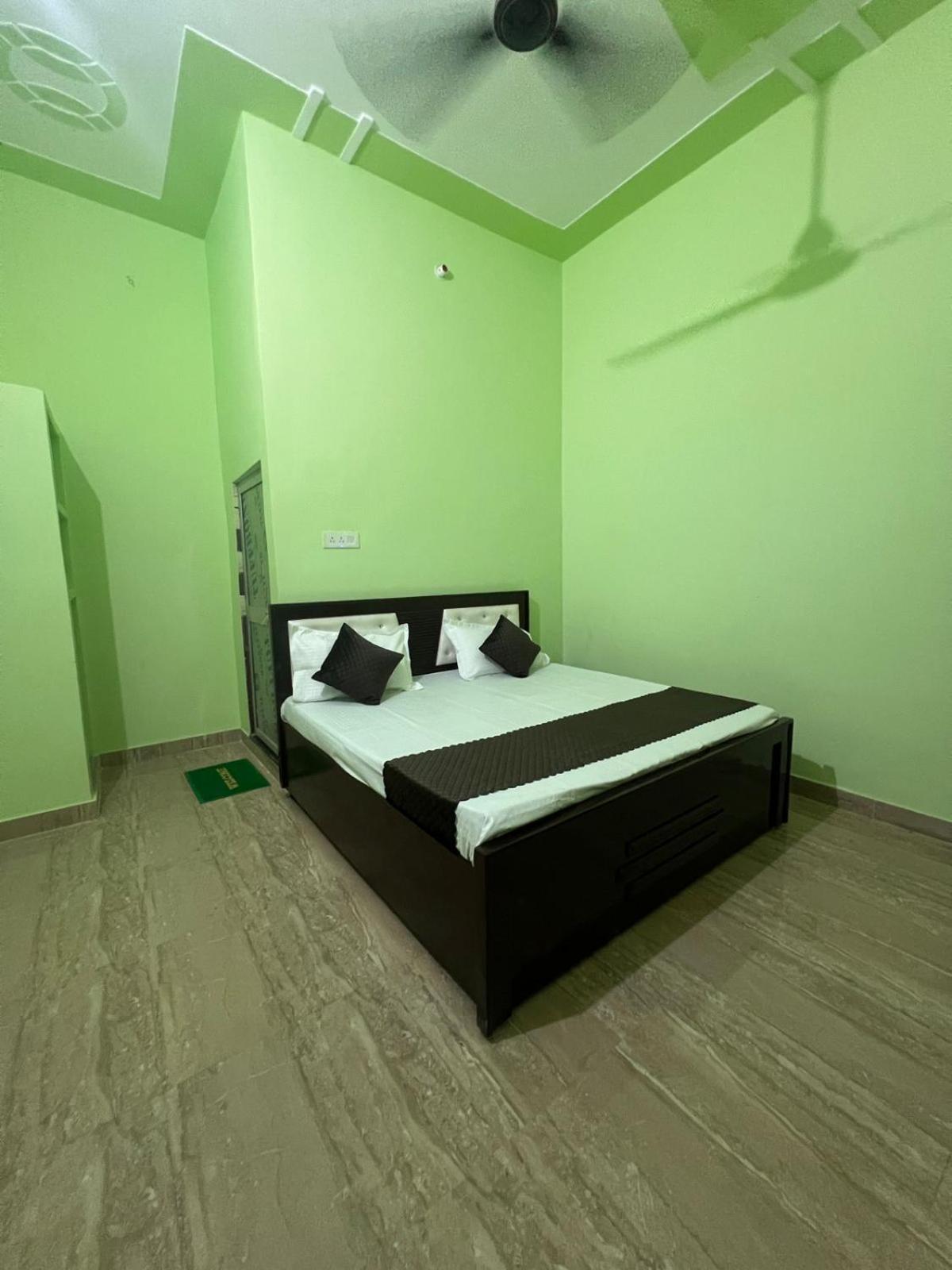 Hotel Vijay Palace Ayodhya Eksteriør bilde